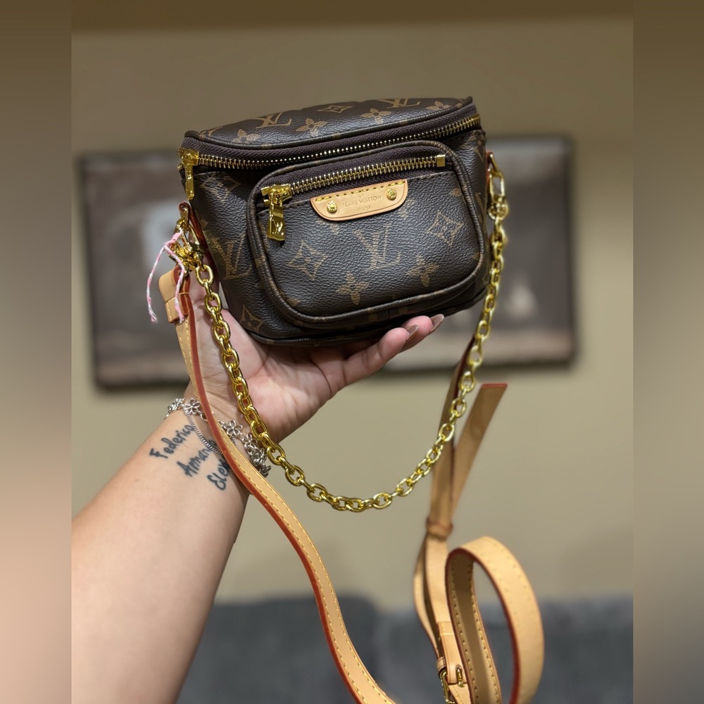 LV BELT BAG